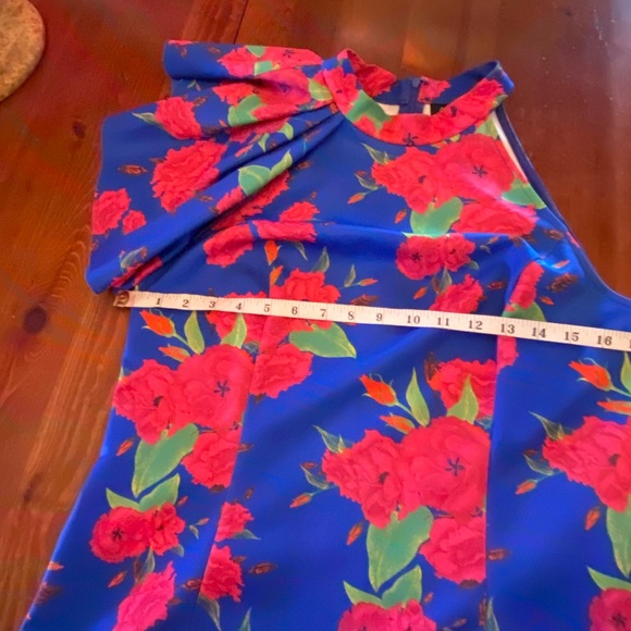 Dress - Picture 5 of 6